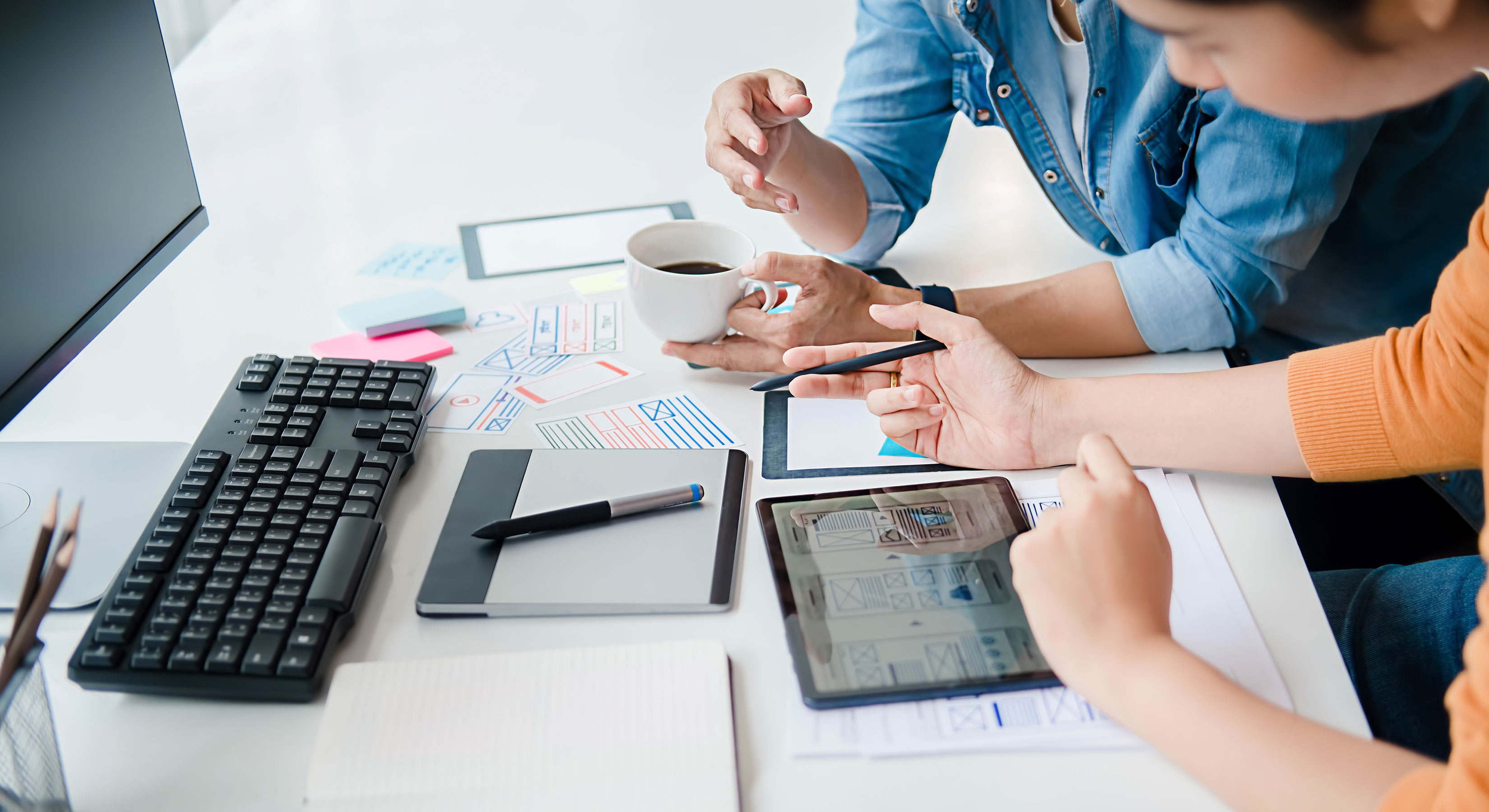 Frontline - Web App Development - Advantages of Working with a UI UX Designer